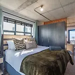 Couples Beachfront Mecca, Blouberg- 13 Manhattan